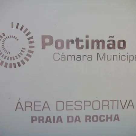 Os Ricardinhos Praia Da Rocha * 波尔蒂芒